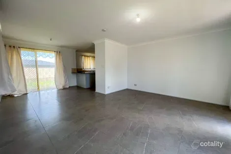 Property photo of 31 Greengate Road St Helens Park NSW 2560