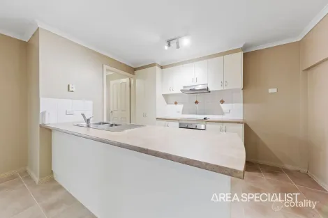 Property photo of 2 Bailey Boulevard Koo Wee Rup VIC 3981