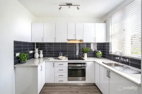 1/2 Duke St, Point Frederick, NSW 2250