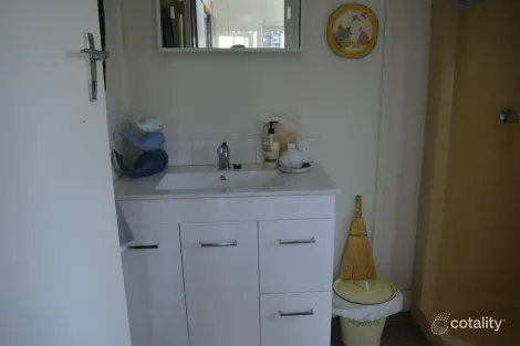 Property photo of 4 Star Street Tambo QLD 4478