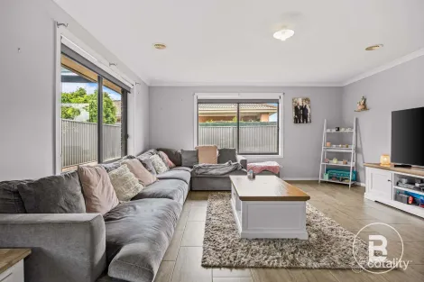 Property photo of 37 Oshannassy Parade Lucas VIC 3350