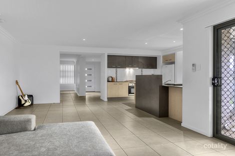 Property photo of 12 Fun Close Bridgeman Downs QLD 4035