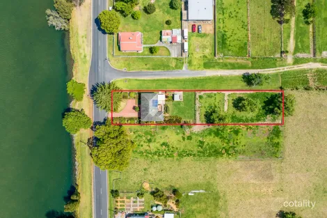 Property photo of 20 North Head Drive Moruya NSW 2537