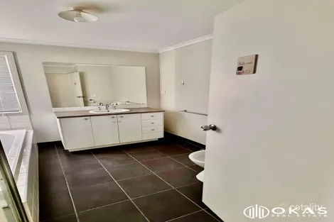 Property photo of 43 Hamish Drive Tarneit VIC 3029