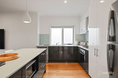 Property photo of 33 Grampian Boulevard Cowes VIC 3922