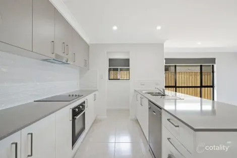 Property photo of 43 Adrian Circuit Nirimba QLD 4551