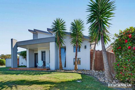 6 Bagarin Ave, Tomakin, NSW 2537