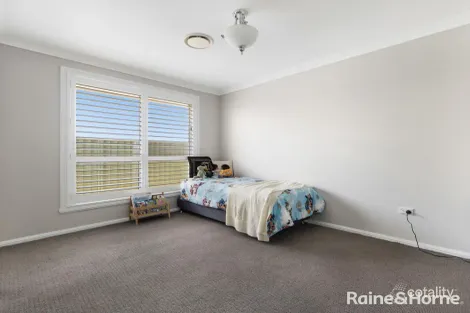 Property photo of 8 Knight Place Llanarth NSW 2795