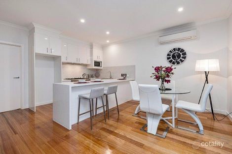 Property photo of 2/29 Eleebana Avenue Hughesdale VIC 3166