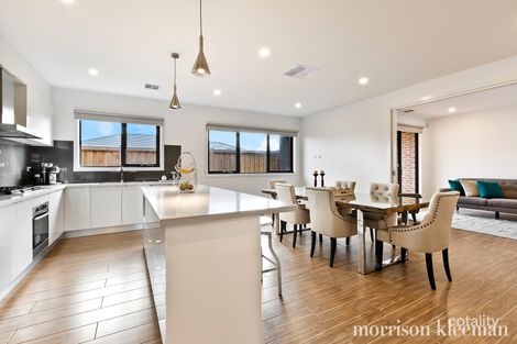 Property photo of 24 Windermere Parade Doreen VIC 3754