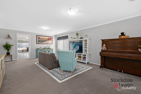 Property photo of 11 Wonboyn Close Pakenham VIC 3810