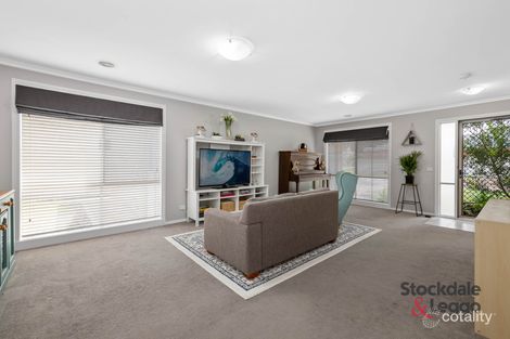 Property photo of 11 Wonboyn Close Pakenham VIC 3810