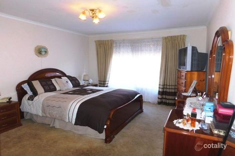 Property photo of 126 Carrick Drive Gladstone Park VIC 3043