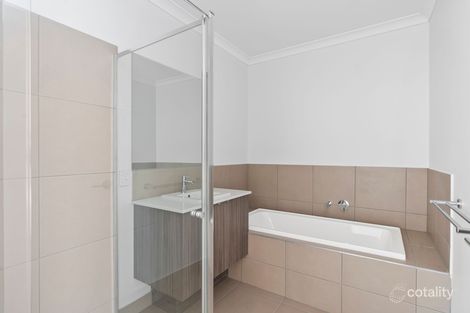 Property photo of 19 Raam Circuit Armstrong Creek VIC 3217