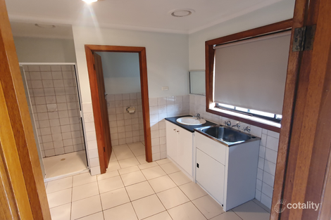 Property photo of 2/10 Peter Street Bell Post Hill VIC 3215