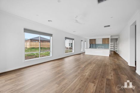 Property photo of 28 Beacon Close Beveridge VIC 3753