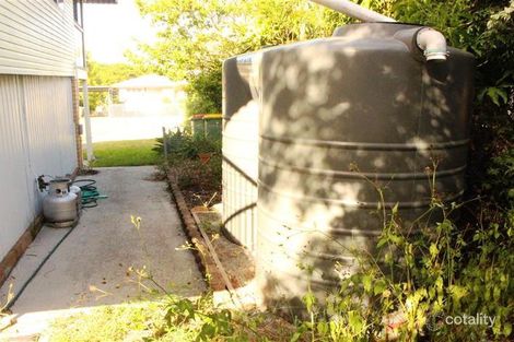 Property photo of 25 Grenadier Circle Ebbw Vale QLD 4304