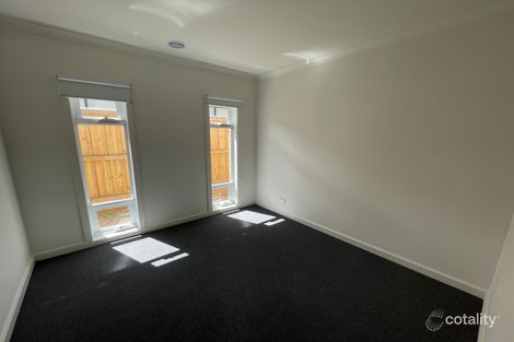 Property photo of 105 Palmdale Crescent Mambourin VIC 3024