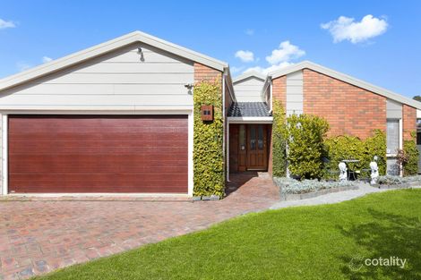 Property photo of 28 Murndal Court Berwick VIC 3806