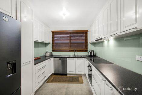Property photo of 28 Lauriston Drive Endeavour Hills VIC 3802