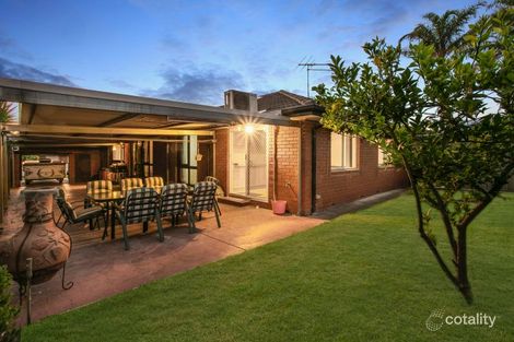 Property photo of 28 Lauriston Drive Endeavour Hills VIC 3802