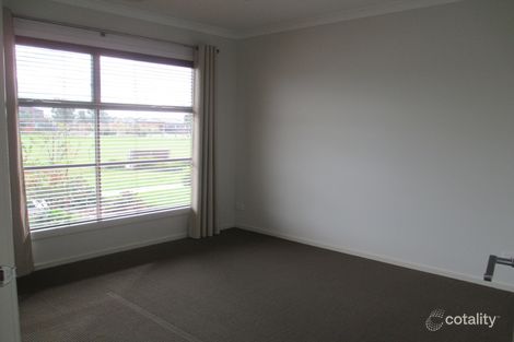 Property photo of 6 Pimpernel Place Cranbourne North VIC 3977