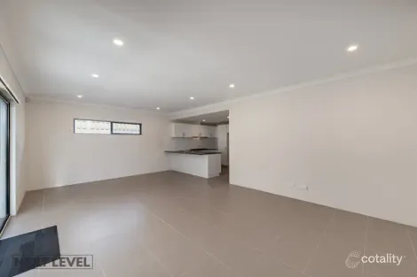 Property photo of 27 Chambered Way Jindalee WA 6036
