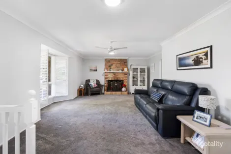 Property photo of 60 Allira Crescent Carseldine QLD 4034