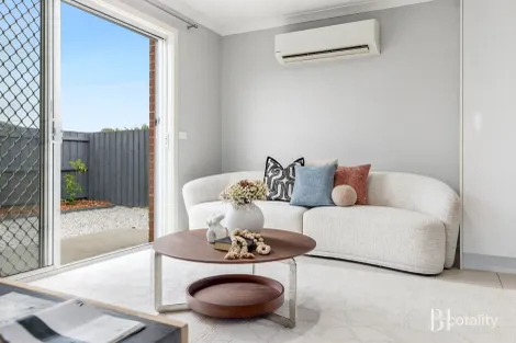Property photo of 10 Bonney Place Kilmore VIC 3764