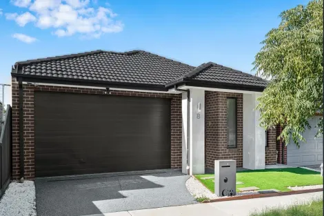 8 Fitzpatrick Cct, Kalkallo, VIC 3064