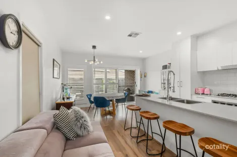 Property photo of 46 Alkira Circuit Horsley NSW 2530