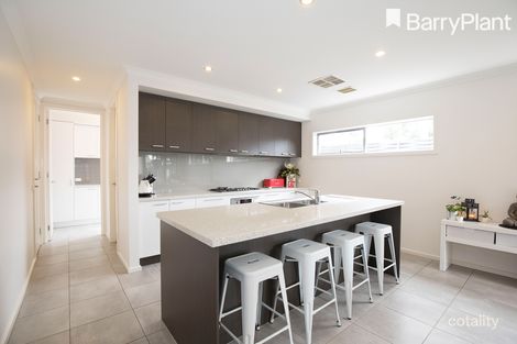 Property photo of 3 Hakea Street Frankston VIC 3199