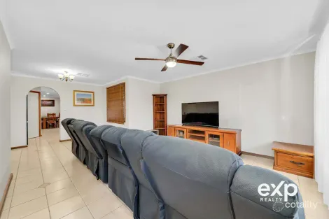 Property photo of 9 Jasper Drive Burton SA 5110