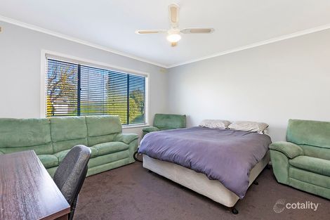 Property photo of 19 Kokoda Avenue Hamilton VIC 3300