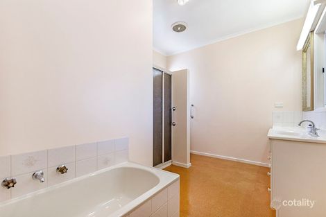 Property photo of 19 Kokoda Avenue Hamilton VIC 3300