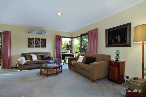 Property photo of 4 The Loch Croydon Hills VIC 3136