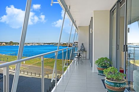 Property photo of 203/19 Honeysuckle Drive Newcastle NSW 2300