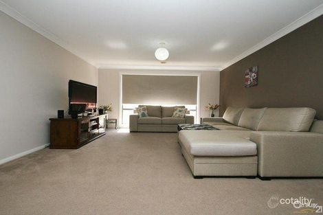 Property photo of 28 George Weily Place Orange NSW 2800