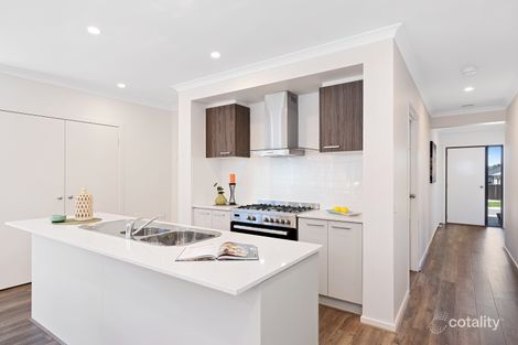 Property photo of 19 Amira Road Greenvale VIC 3059