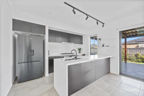 Property photo of 42 Samuel Road Weir Views VIC 3338