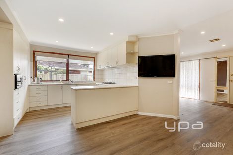 Property photo of 4 Devon Court Meadow Heights VIC 3048