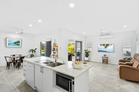 Property photo of 9 Rockingham Parade Smithfield QLD 4878