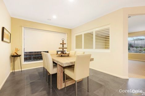 Property photo of 5 Presley Place Endeavour Hills VIC 3802