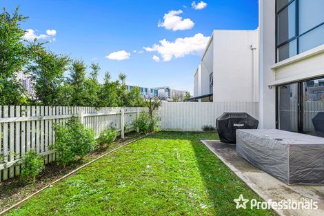 Property photo of 18 Belsay Chase Chirnside Park VIC 3116
