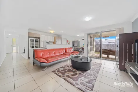 Property photo of 31 Sunrise Crescent Regents Park QLD 4118