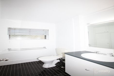 Property photo of 10/76 Gladstone Road Highgate Hill QLD 4101