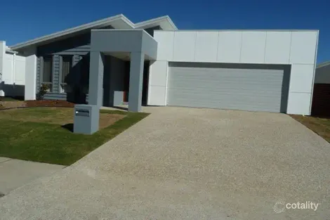 9/6 Pendraat Pde, Hope Island, QLD 4212