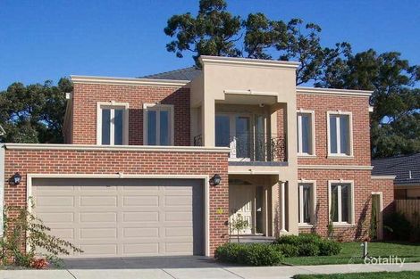 10 Valley Park Dr, Mooroolbark, VIC 3138