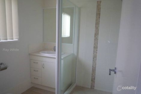 Property photo of 32 Waterlilly Court Rothwell QLD 4022