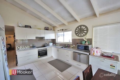 Property photo of 2 Carmel Court Kallangur QLD 4503